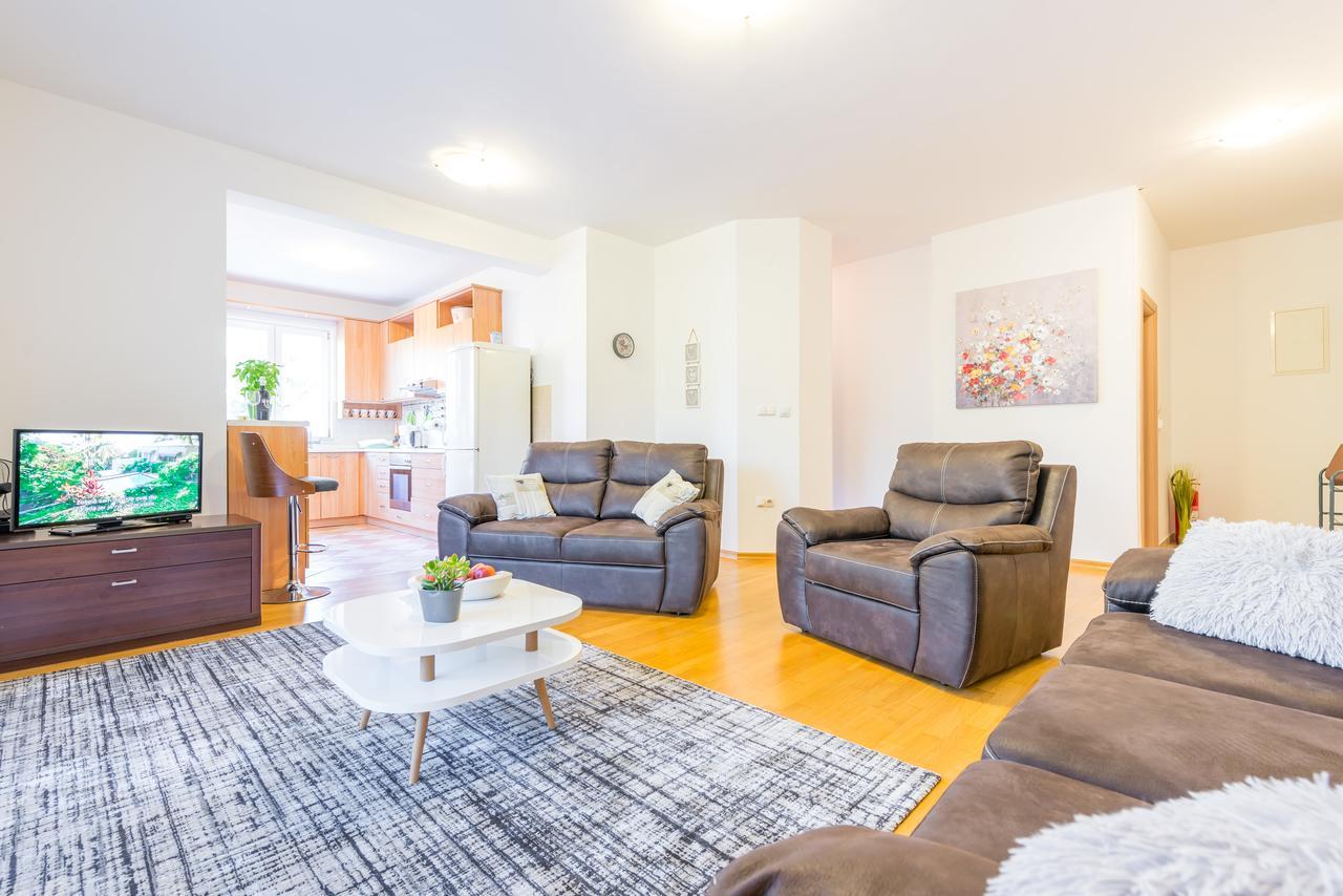 Apartment With Terrace And Mini Pool Green Gold 杜布罗夫尼克 外观 照片